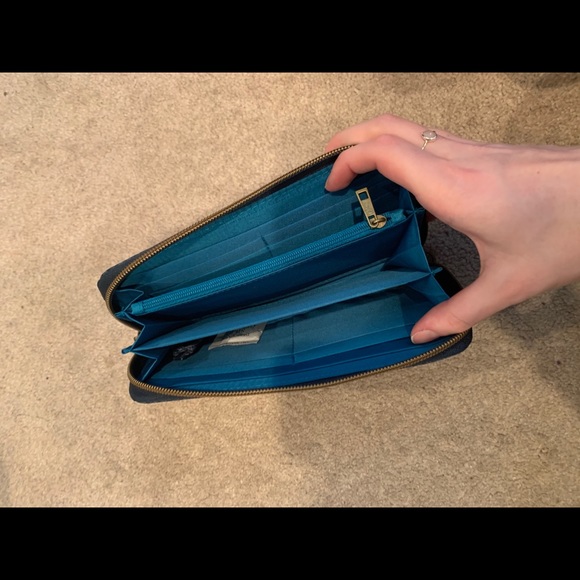 New wallet - Picture 3 of 4